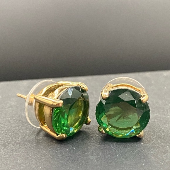 Green Peridot Colored Glass Stud Earrings - Picture 3 of 8